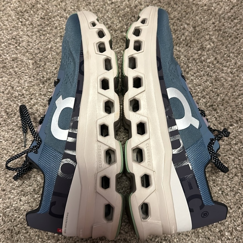 ON CLOUD SHOES